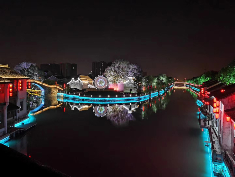 古镇夜游光影秀.jpg